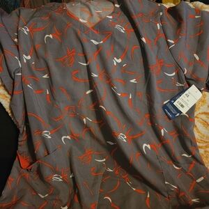 Scrub top NWT 4X Hockey